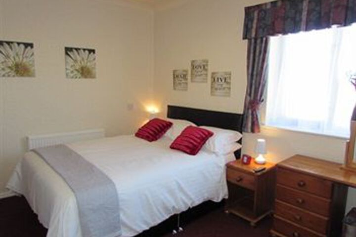 Room 17 of 39