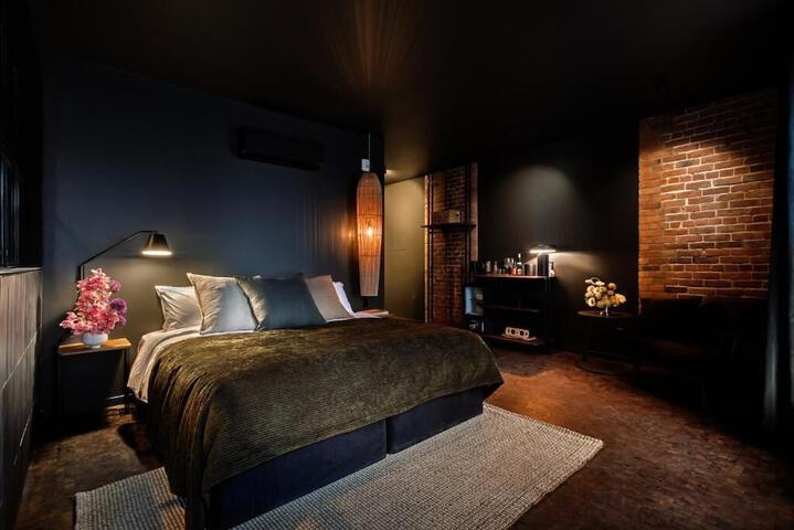 Room 5 of 34