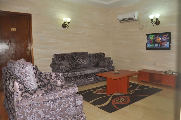 Room 9 of 9