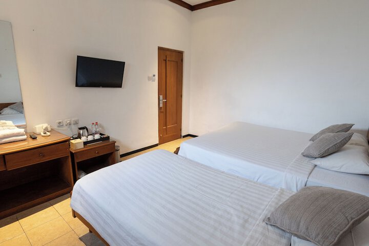 Room 19 of 80