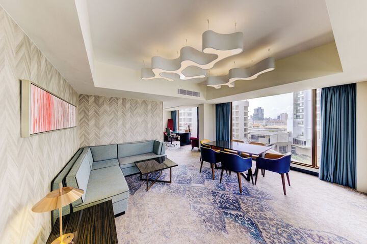 Room 43 of 130
