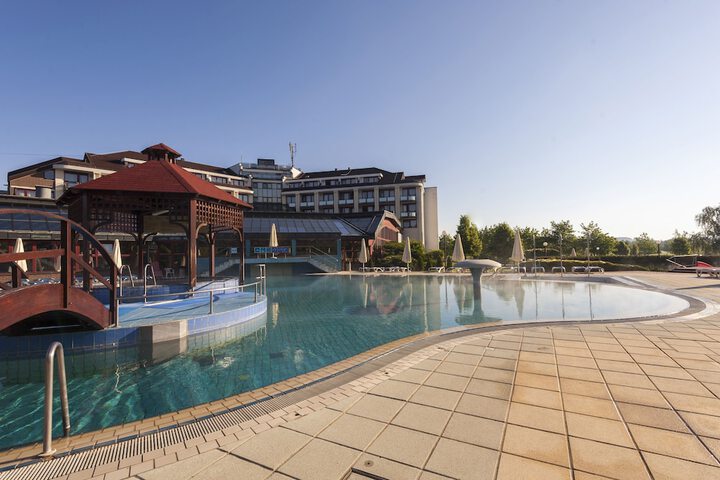 Hotel Pool