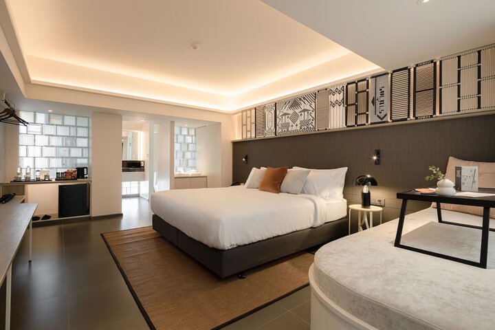 Room 16 of 66