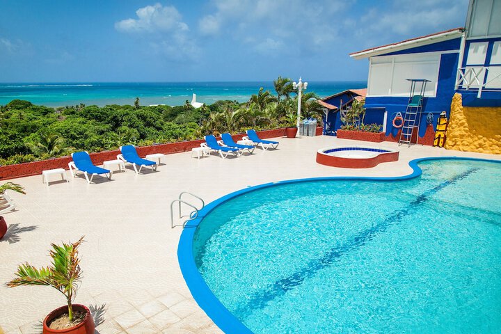 Pool Hotel