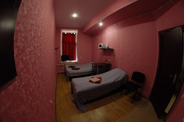 Room 7 of 22
