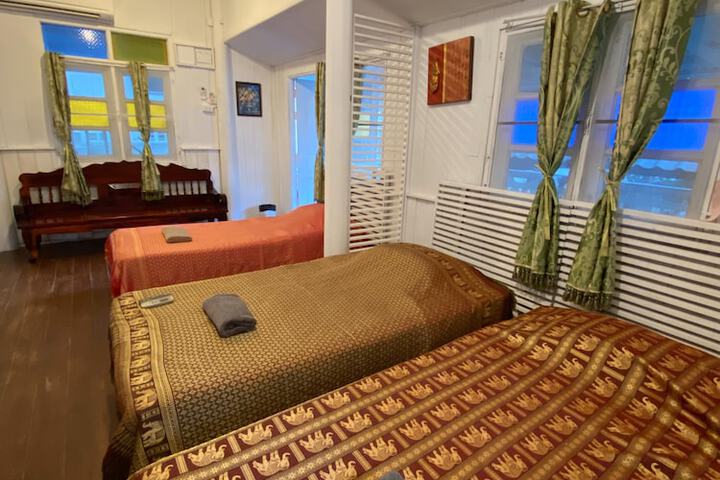 Room 55 of 181