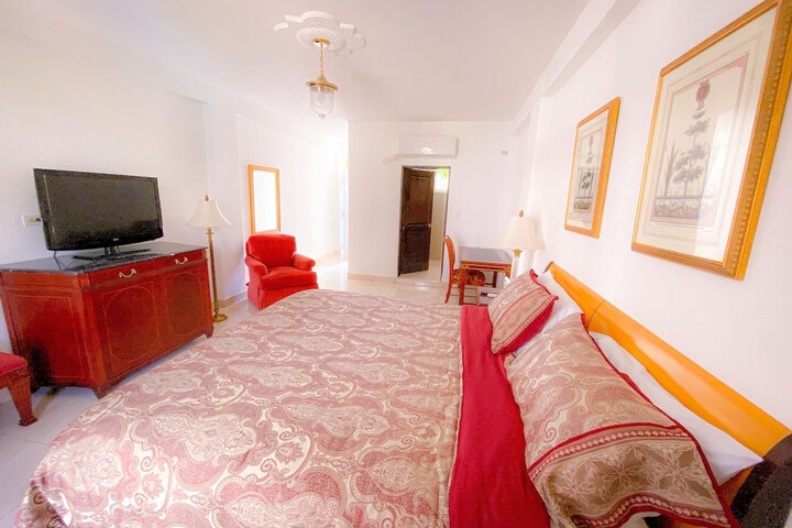 Room 5 of 39