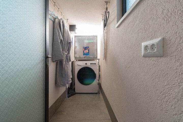 Room 18 of 22