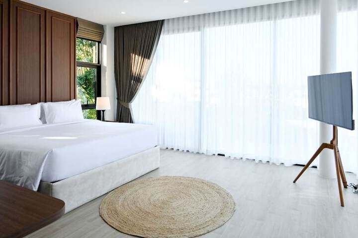 Room 84 of 251
