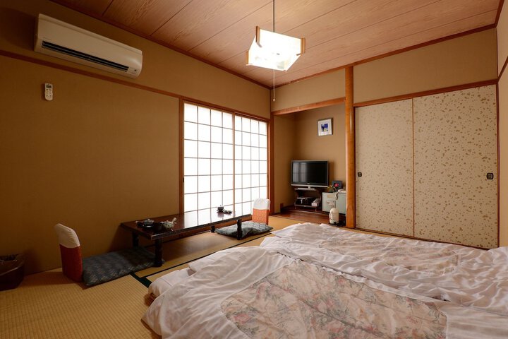 Room 12 of 54