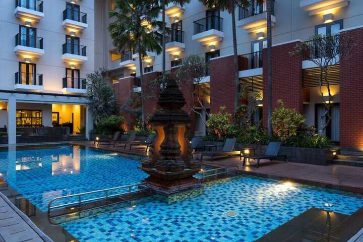 Pools & Facilities