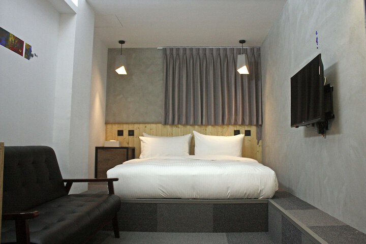 Room 15 of 61