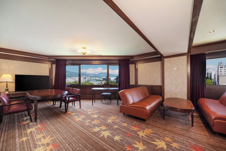 Room 25 of 46
