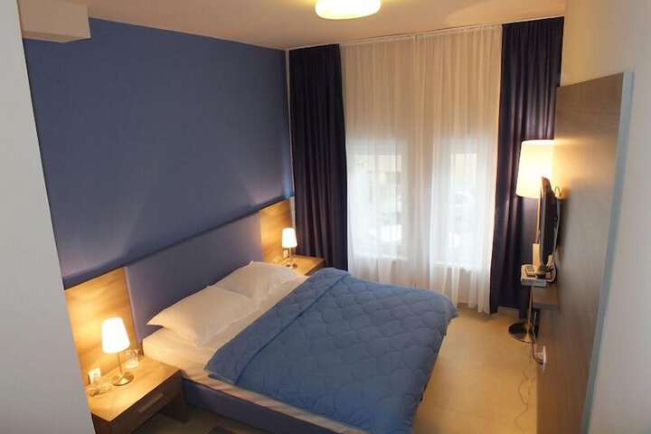 Room 21 of 40