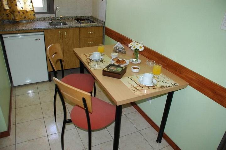 Room 10 of 16