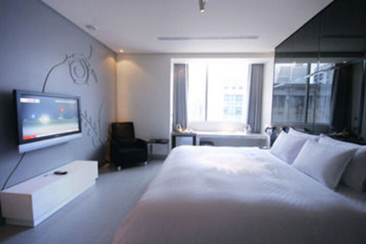 Room 20 of 49