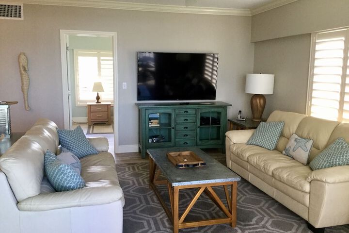 Room 32 of 61