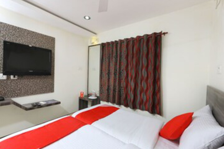Room 18 of 27