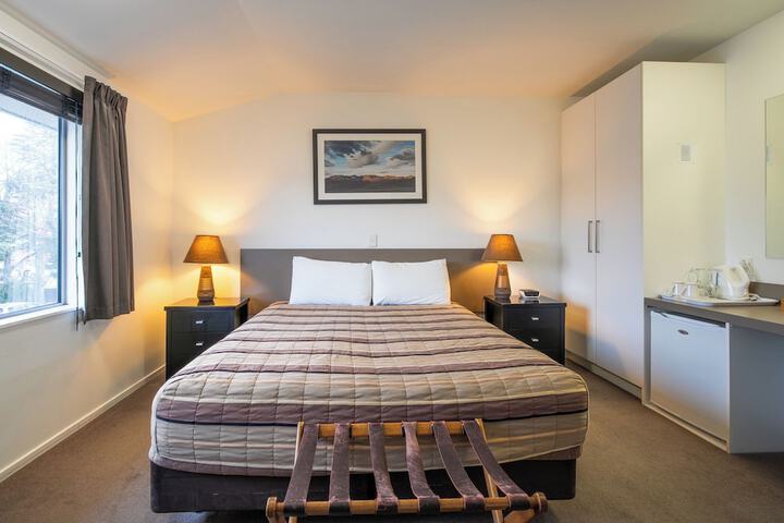 Room 2 of 19
