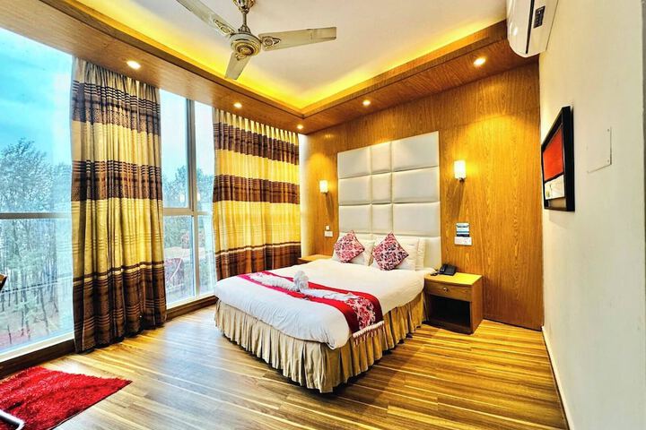 Room 4 of 44