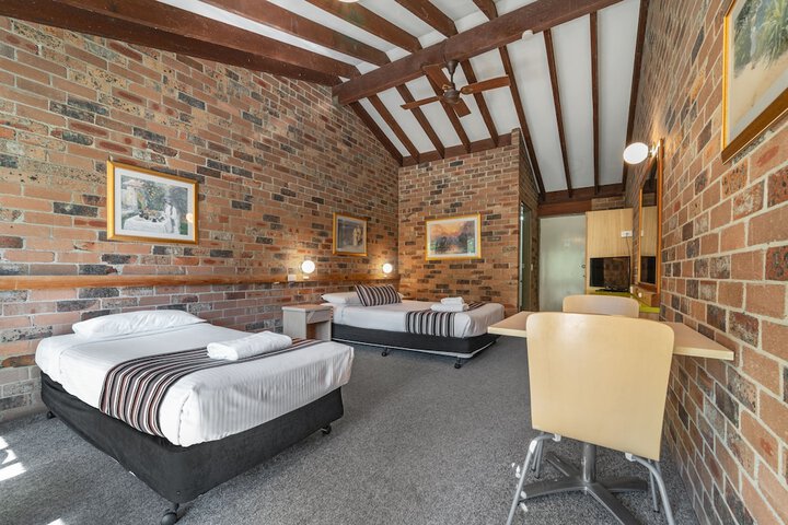 Room 9 of 49