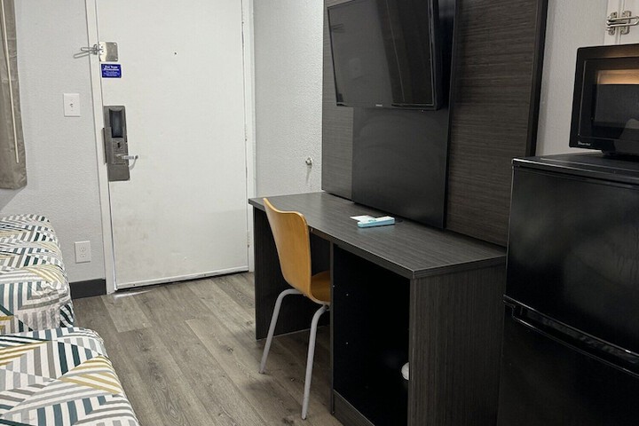 Room 38 of 54