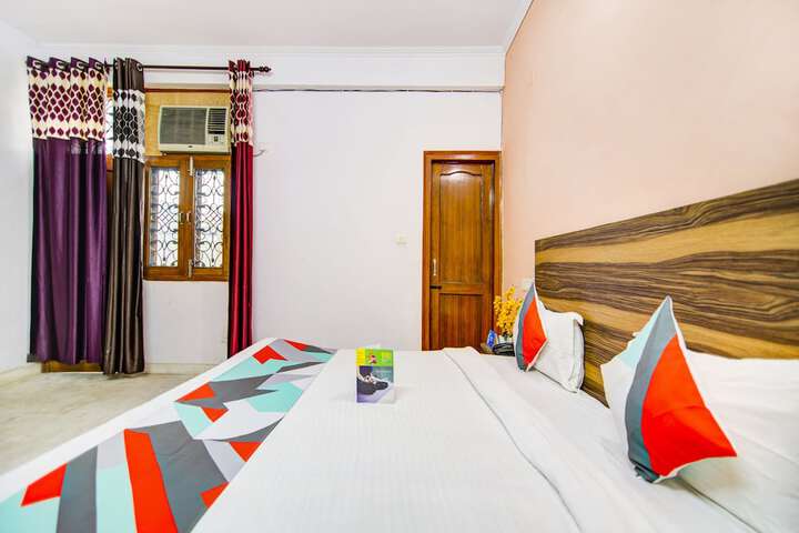 Room 3 of 17