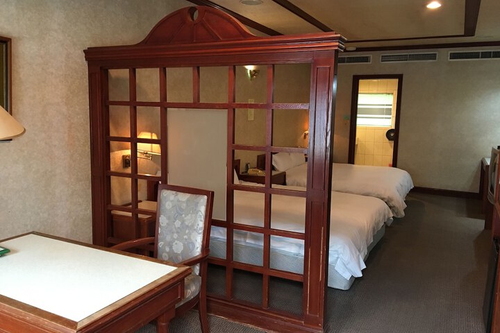 Room 20 of 43