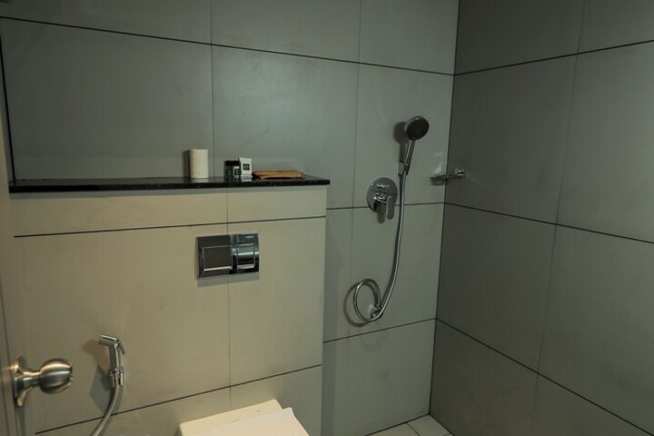 Room 30 of 40