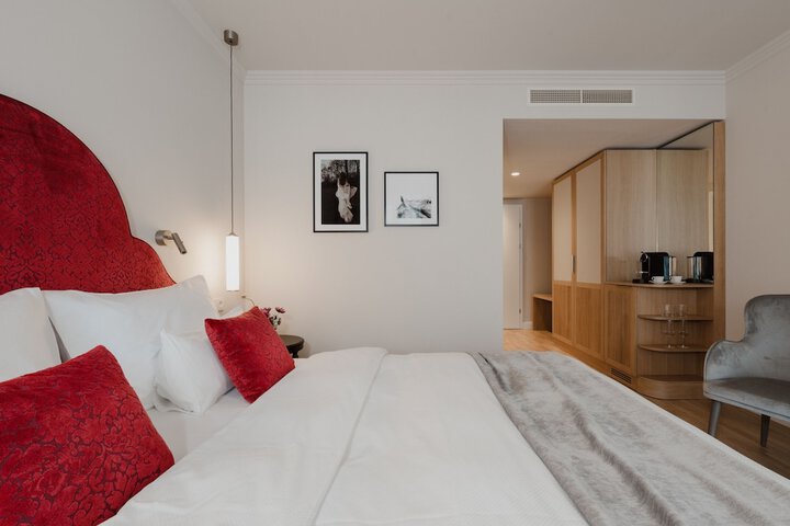 Room 14 of 81
