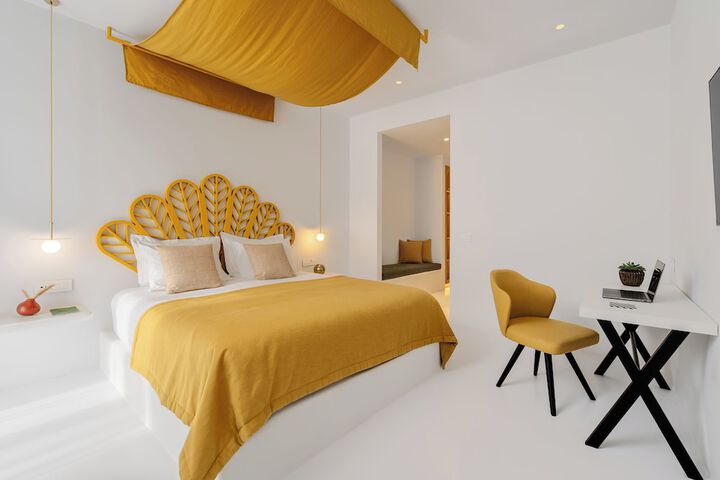Room 27 of 142
