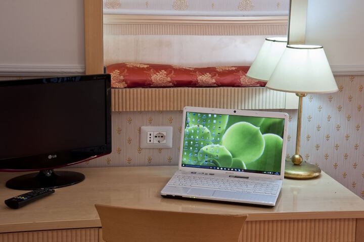 Room amenity
