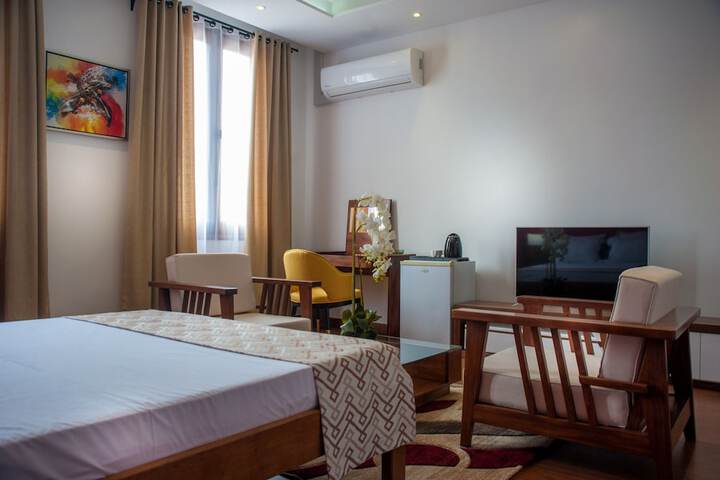Room 5 of 19