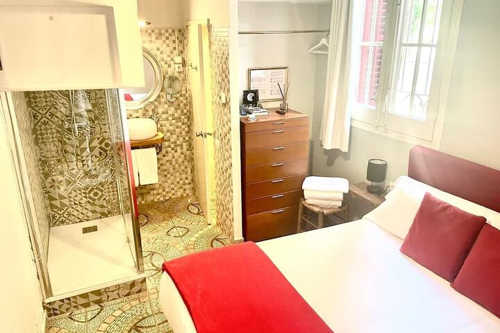 Room 16 of 45