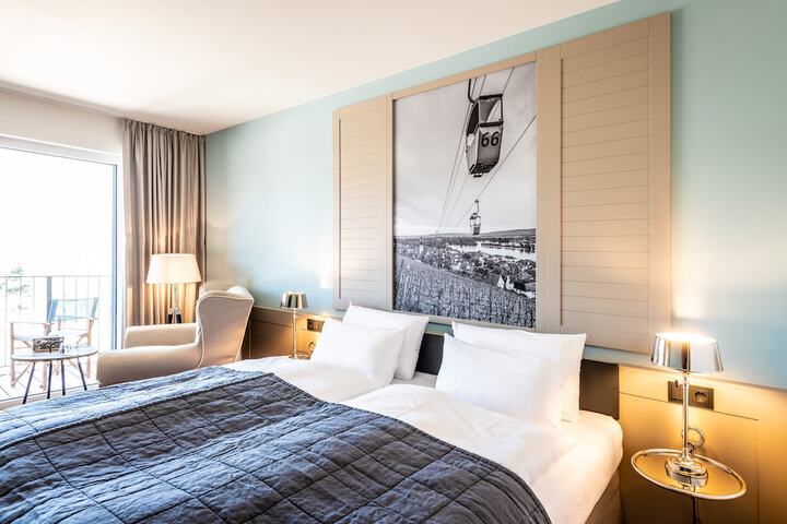 Room 3 of 43