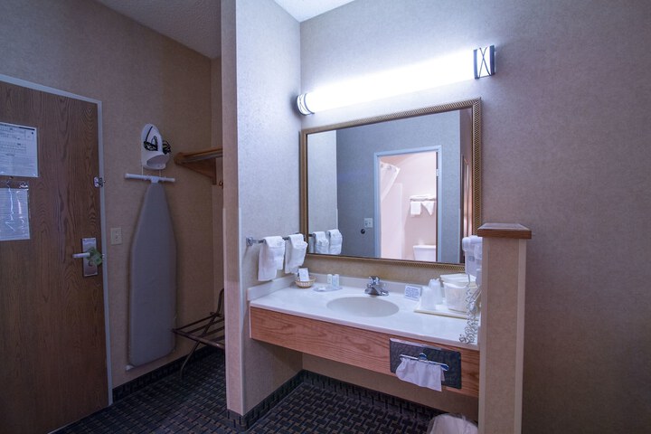 Room 40 of 56