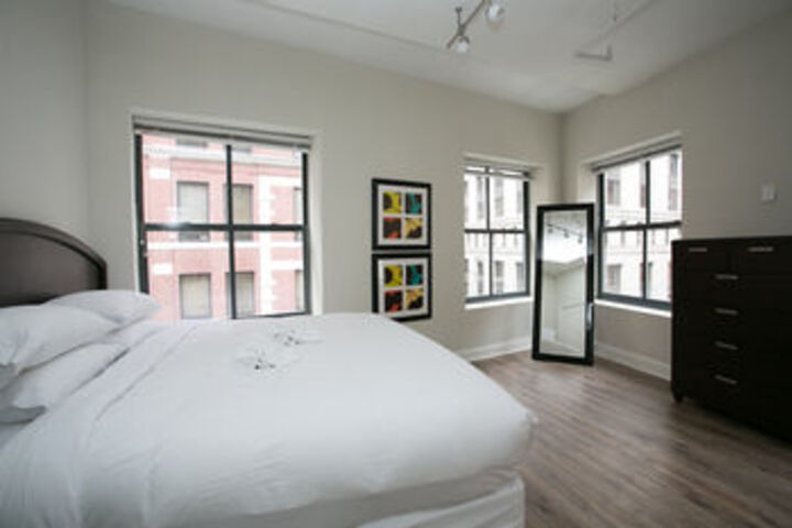Room 9 of 17