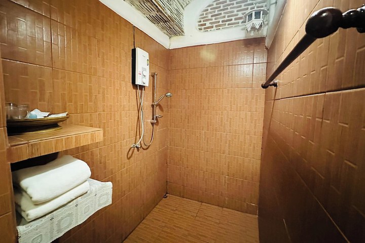 Room 23 of 79