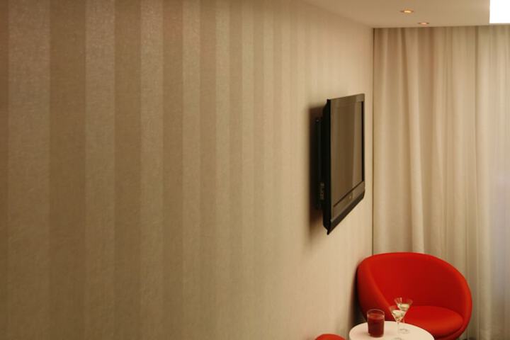 Room 23 of 74