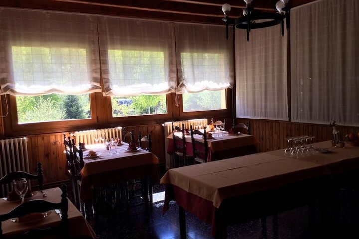 Dining 19 of 31