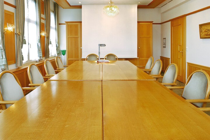 Meeting 44 of 56