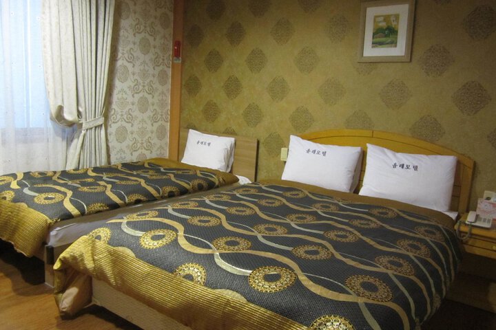 Room 22 of 36