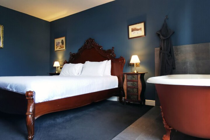 Room 15 of 40