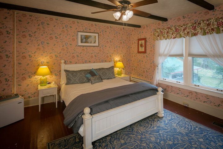 Room 35 of 95