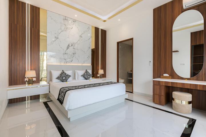 Room 6 of 62