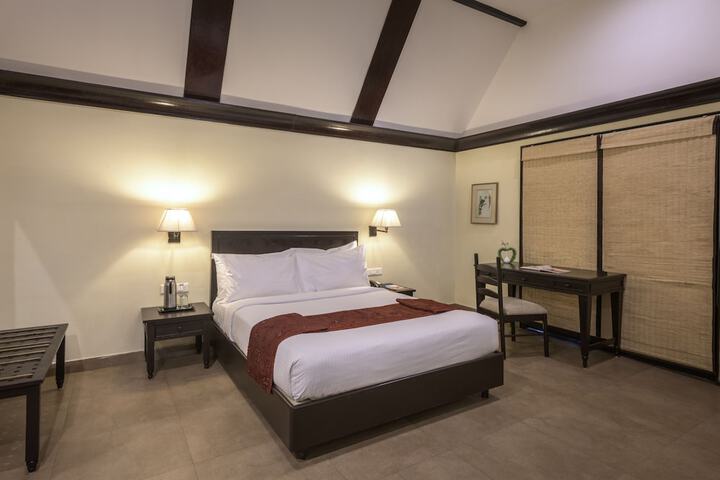 Room 6 of 38