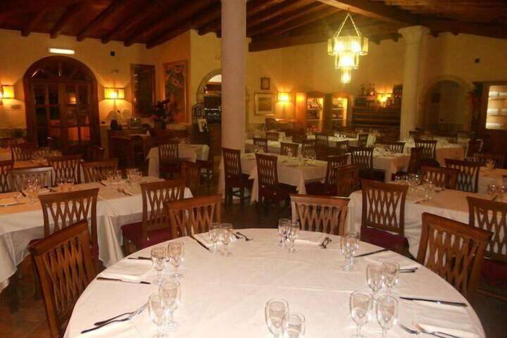 Dining 9 of 20