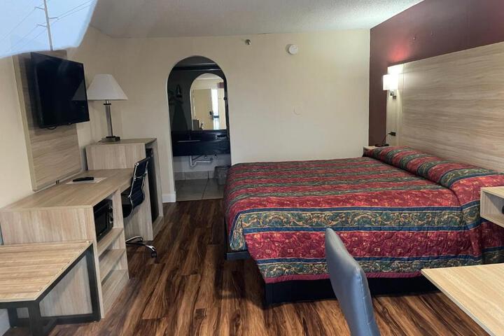Standard | King Bed (7 of 8)