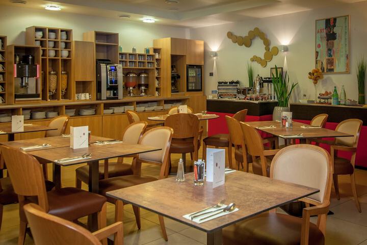 Breakfast area