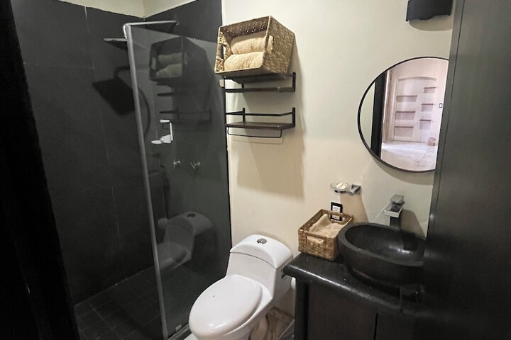 Room 25 of 27